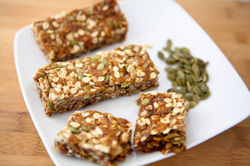 Chewy-No-Nut-Granola-Bars